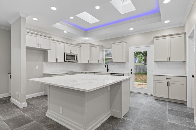 8618 Beatrice, Westland, MI 48185