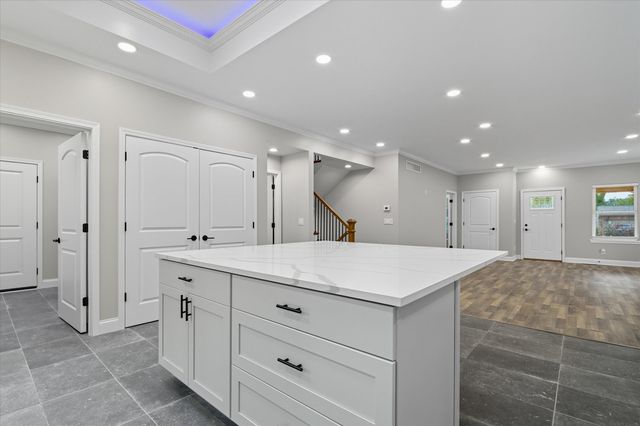 8618 Beatrice, Westland, MI 48185