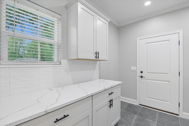 8618 Beatrice, Westland, MI 48185