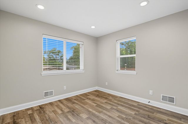 8618 Beatrice, Westland, MI 48185