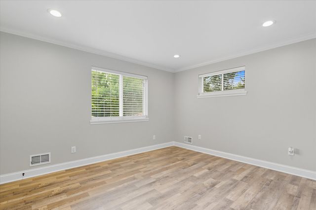 8618 Beatrice, Westland, MI 48185