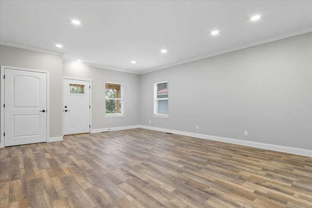 8618 Beatrice, Westland, MI 48185