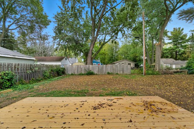 8618 Beatrice, Westland, MI 48185