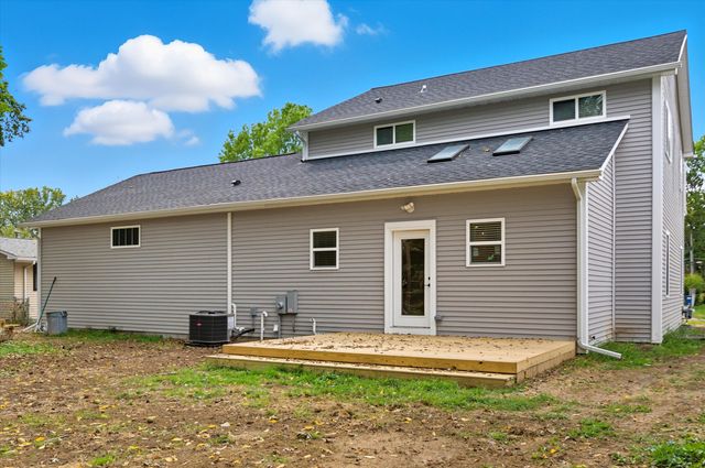 8618 Beatrice, Westland, MI 48185