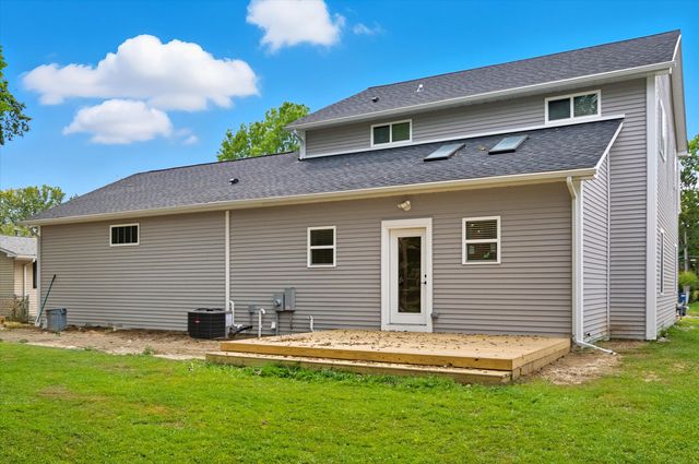 8618 Beatrice, Westland, MI 48185