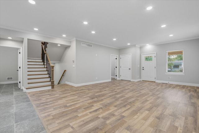 8618 Beatrice, Westland, MI 48185