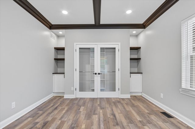 8618 Beatrice, Westland, MI 48185