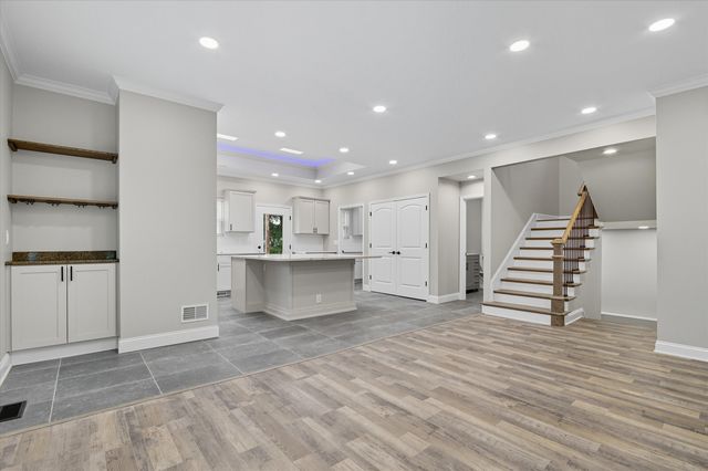 8618 Beatrice, Westland, MI 48185