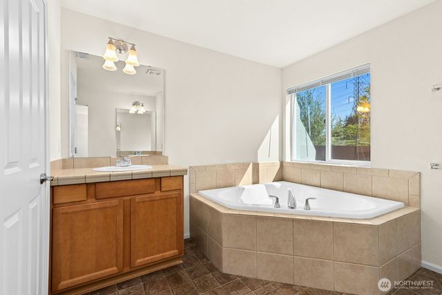 2407 88th Drive NE, Lake Stevens, WA 98258