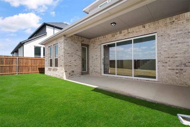 925 Cedar Street, Lavon, TX 75166