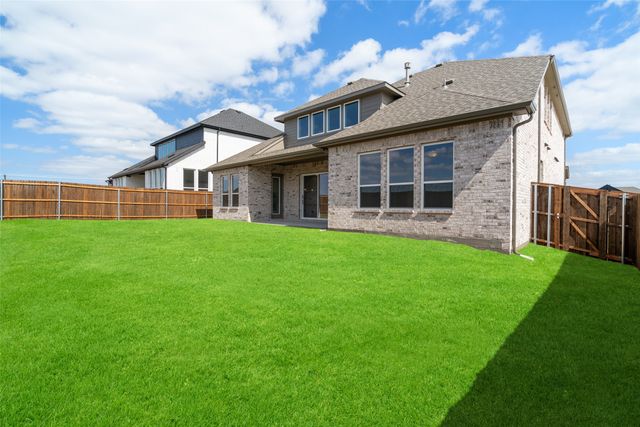 925 Cedar Street, Lavon, TX 75166