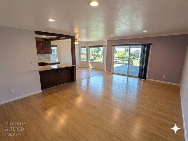 8075 Calle Royale Way, Sacramento, CA 95823