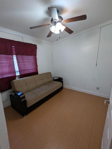 8075 Calle Royale Way, Sacramento, CA 95823