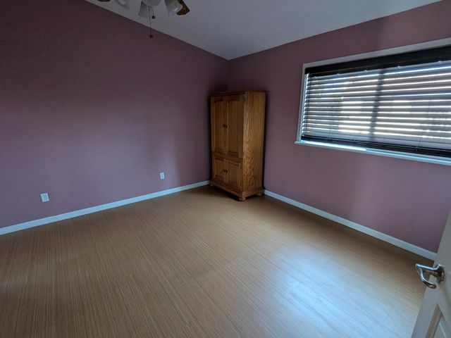 8075 Calle Royale Way, Sacramento, CA 95823