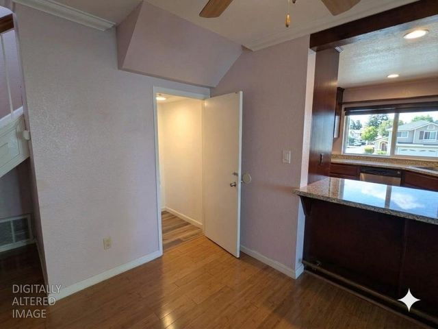 8075 Calle Royale Way, Sacramento, CA 95823