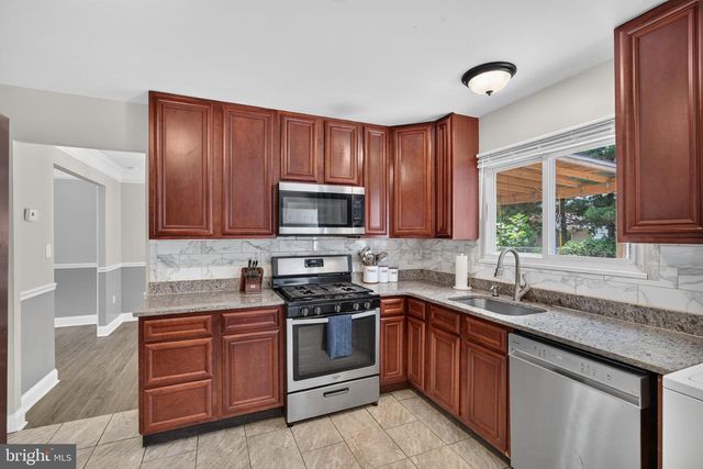 2106 N ROLLING RD N, Windsor Mill, MD 21244