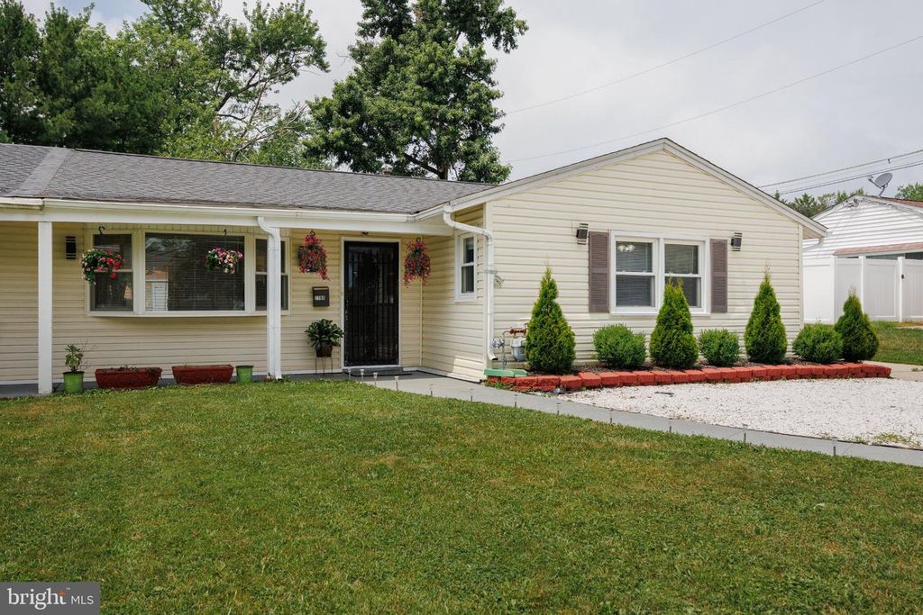 2106 N ROLLING RD N, Windsor Mill, MD 21244