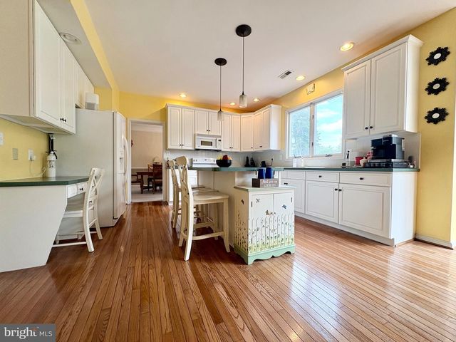 947 COUNTESS DRIVE, Yardley, PA 19067