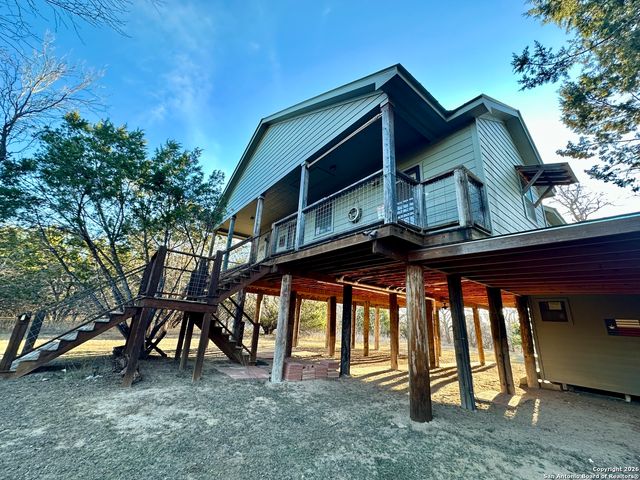 794 Rio Luna, Bandera, TX 78003