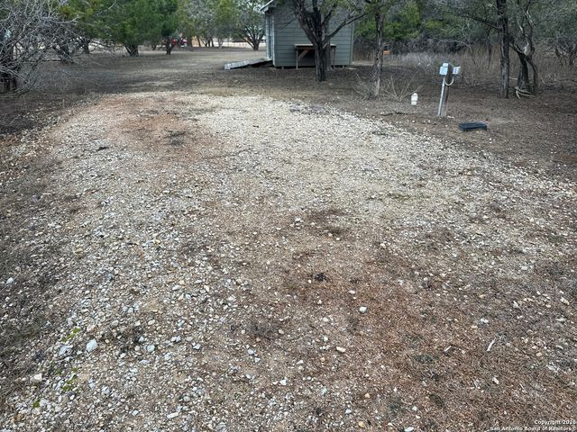 794 Rio Luna, Bandera, TX 78003