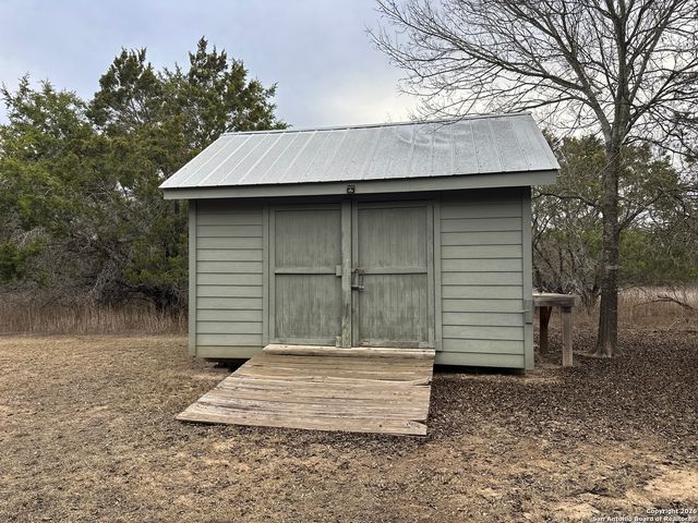 794 Rio Luna, Bandera, TX 78003