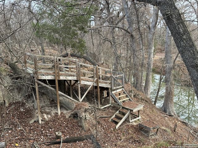 794 Rio Luna, Bandera, TX 78003