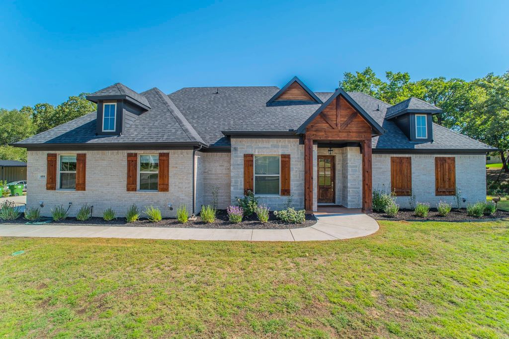 604 Shady Pond Lane, Reno, TX 76020
