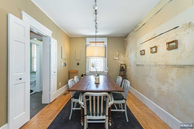 32 Willowdale Avenue, Montclair, NJ 07042