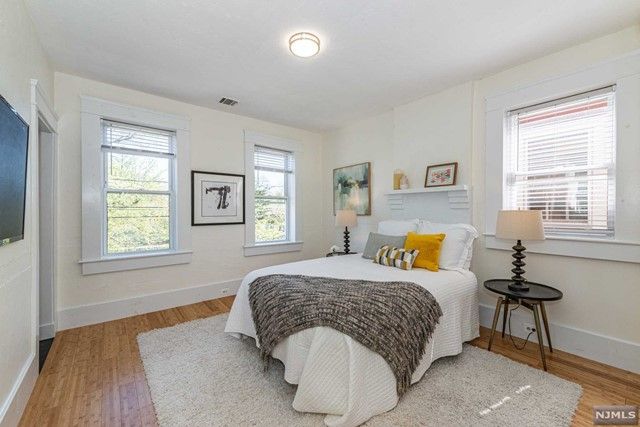 32 Willowdale Avenue, Montclair, NJ 07042