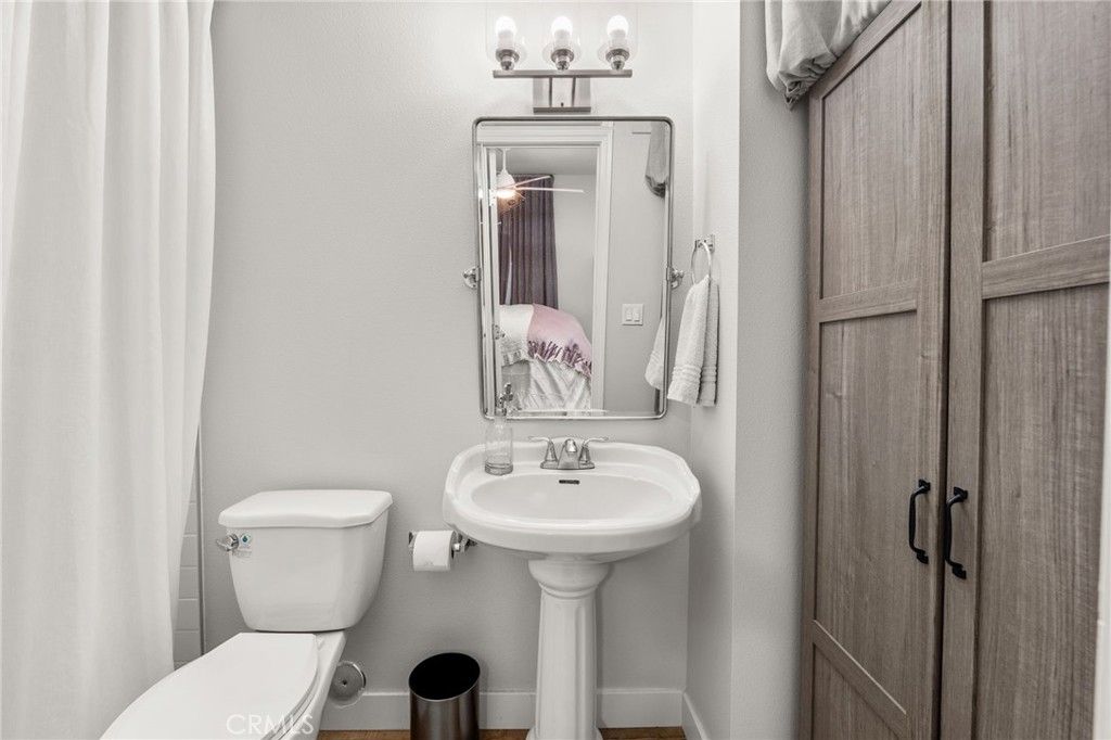 Image 19 of property listing at 4738 N Midsite, Covina, CA 91722