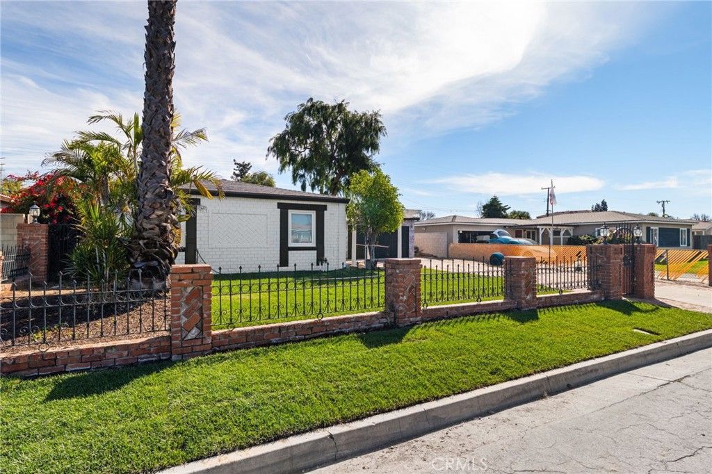 Image 33 of property listing at 4738 N Midsite, Covina, CA 91722