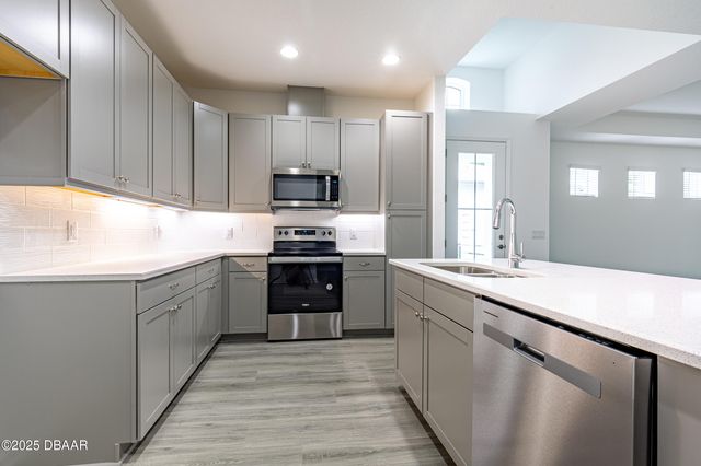 886 Margaritaville Avenue, Daytona Beach, FL 32124