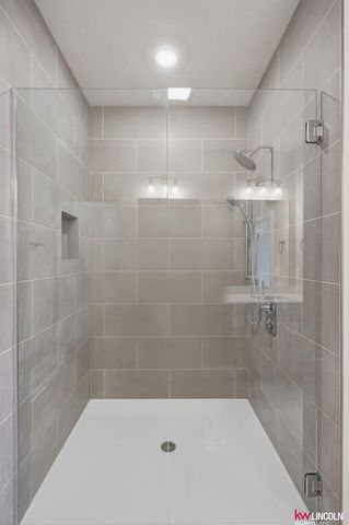 7600 N 50 Street, Lincoln, NE 68514