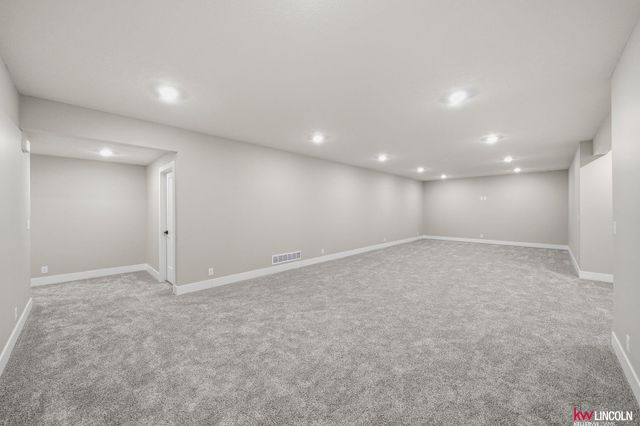 7600 N 50 Street, Lincoln, NE 68514