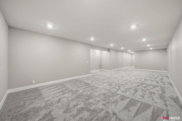 7600 N 50 Street, Lincoln, NE 68514