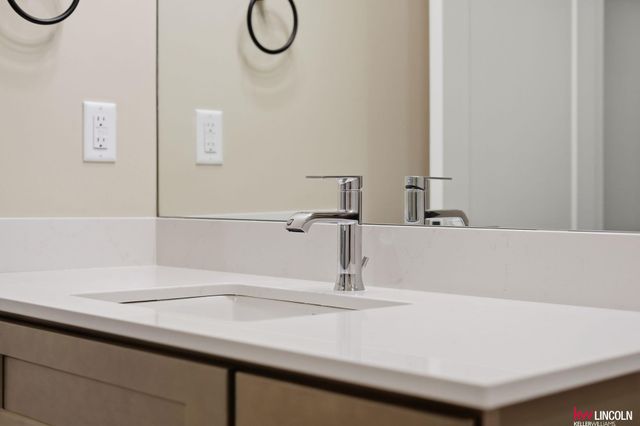 7600 N 50 Street, Lincoln, NE 68514