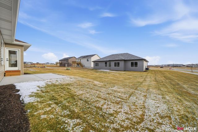 7600 N 50 Street, Lincoln, NE 68514