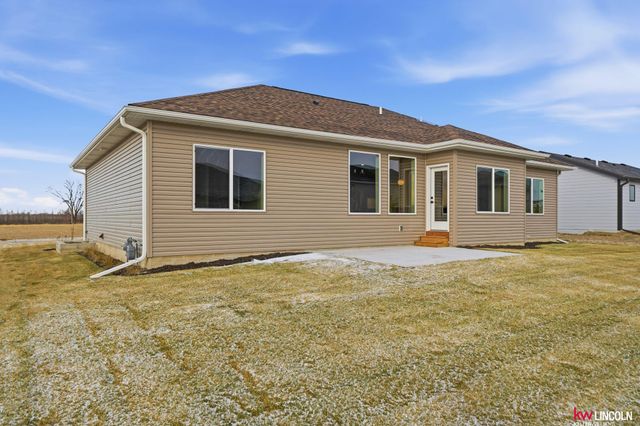 7600 N 50 Street, Lincoln, NE 68514