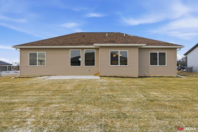 7600 N 50 Street, Lincoln, NE 68514