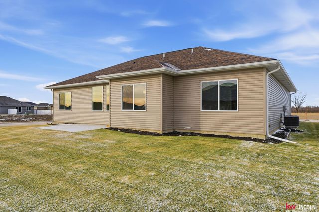 7600 N 50 Street, Lincoln, NE 68514