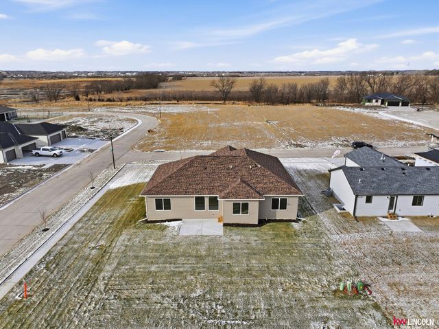 7600 N 50 Street, Lincoln, NE 68514