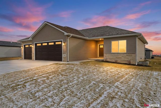 7600 N 50 Street, Lincoln, NE 68514