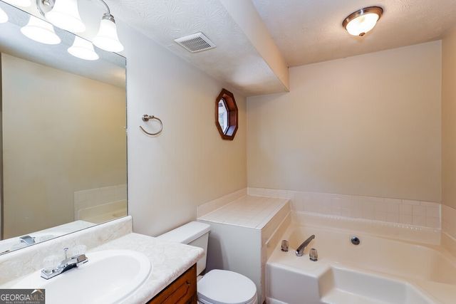 105 Bennington Drive, Stockbridge, GA 30281