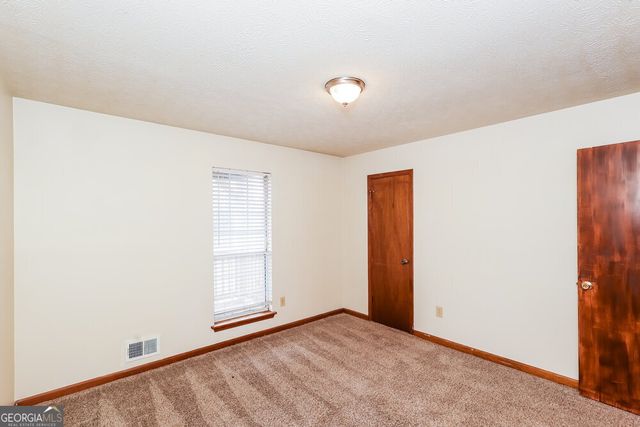 105 Bennington Drive, Stockbridge, GA 30281