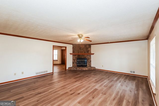 105 Bennington Drive, Stockbridge, GA 30281