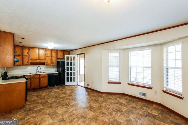 105 Bennington Drive, Stockbridge, GA 30281