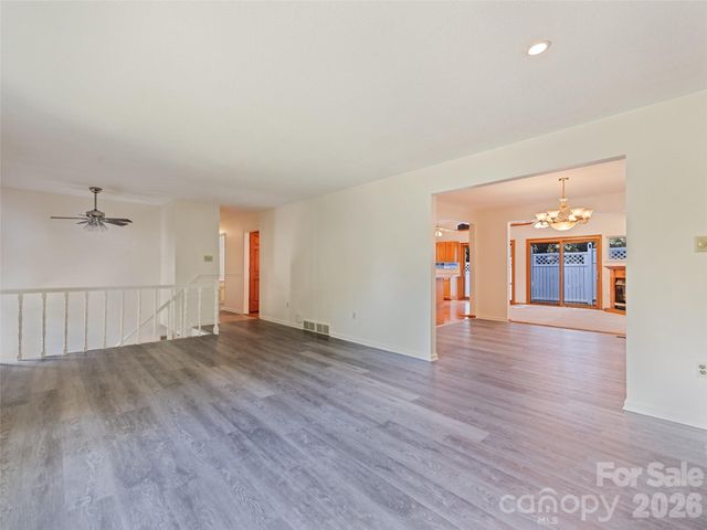11 Crestwood Lane, Candler, NC 28715