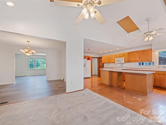11 Crestwood Lane, Candler, NC 28715