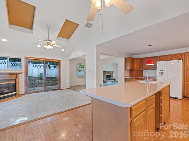 11 Crestwood Lane, Candler, NC 28715