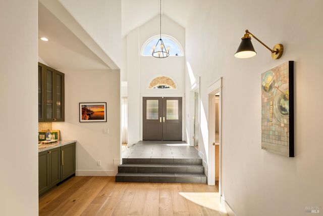 267 Alta Mira Dr, Vacaville, CA 95688